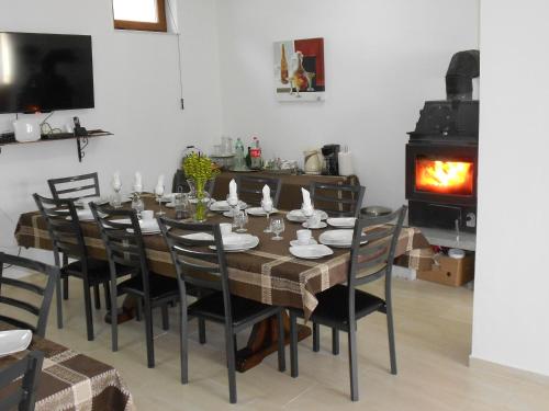 Restorāns, Guest House Good Night in Donji Babin Potok