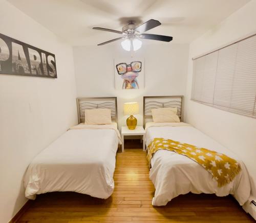 Lg. 2 br Apt. North of Chicago w/ Free Parking in Des Plaines, USA