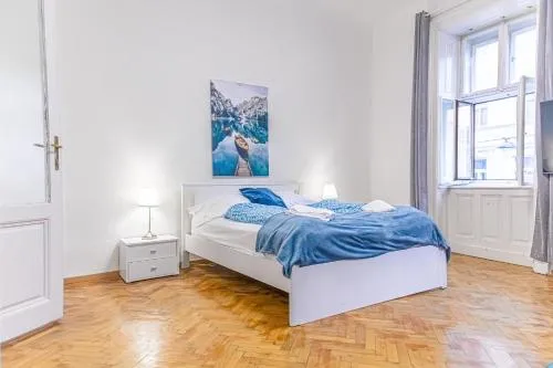 Comfy 2BR Apt for Up To 6P, Near Wiener Stadthalle in Wien, Österreich