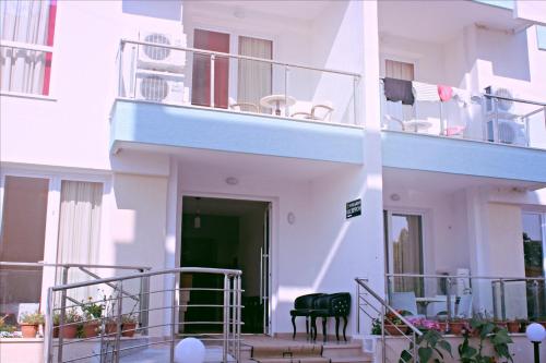 Hotel Garden - image 3