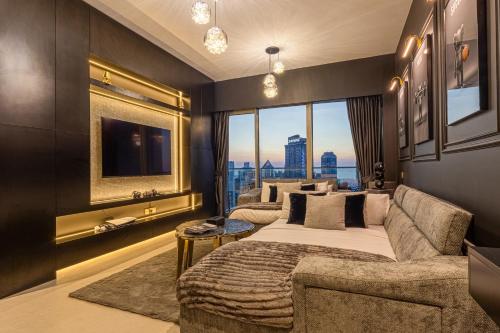 Brand New LUXE Downtown Dubai 46th Floor, Dubai (photo 10)