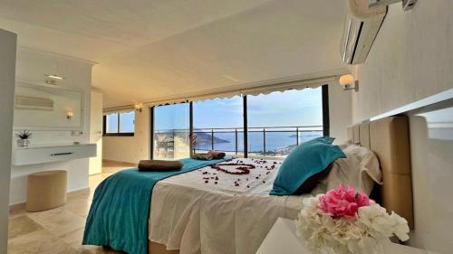 Three-Bedroom Villa image 5