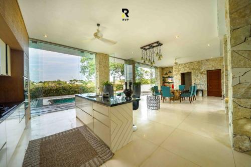 Spacious 4-Bedroom Villa with 850sqm of Stylish shared space in Sei Pinang