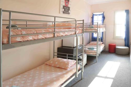 4 bunk beds