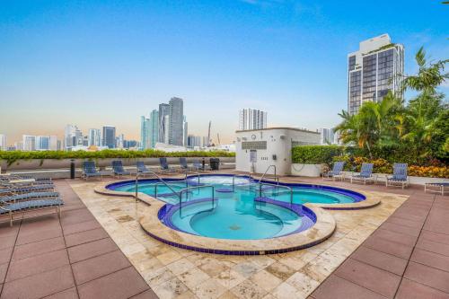DoubleTree by Hilton Grand Hotel Biscayne Bay - 온수 욕조
