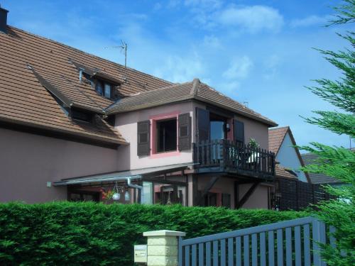 Gite "le vignoble " 2 pers coté vignes (Gite "le vignoble " 2 pers cote vignes) in Bennwihr