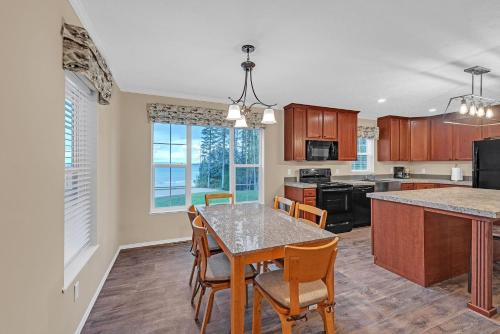 Lakeside Retreat with Beach Access home Lakeside Retreat with Beach Access home