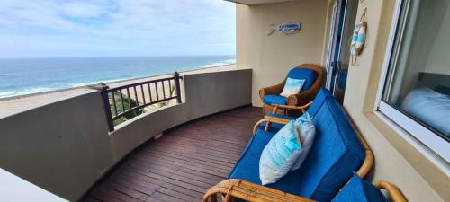 Westbrook Blue Largo 33 in Westbrook