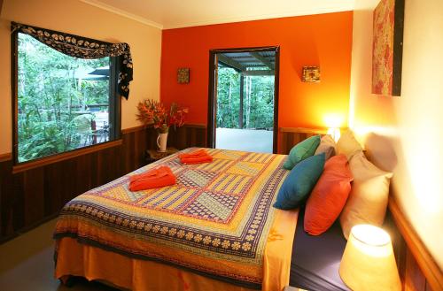 Tropical Bliss Bed and Breakfast in Mena Creek