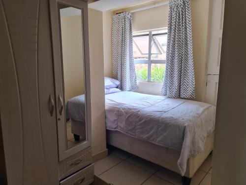Bluff Accommodation Aybriden Self-Catering - image 5