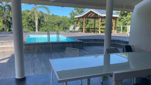 Secret River - Spacieuse villa de 5 chambres, 3 salle de bain, Piscine, spa avec plus de 400 ml de R in ซานต์ โรเซ