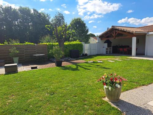 Kert, Chambre d hôte la rivière 45m2 jardin et piscine (Chambre d hote la riviere 45m2 jardin et piscine) in Aigrefeuille-d'Aunis