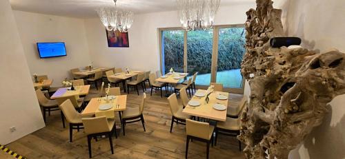 Restaurant, Harrachov Resident Apartments "Terrace & Chill" - high speed WiFi, moznost snidane, Smart TV, Netfli in Harrachov
