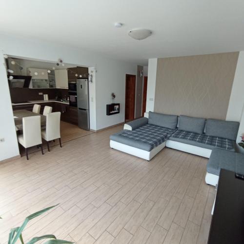 Klau & Bali Apartmanhaz Sopron in Fertorakos