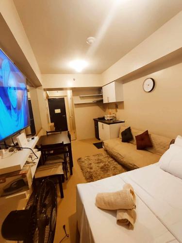 1214 Tower 4 Avida Atria Iloilo Comfy Cozy Central Studio Unit in La Paz