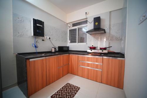2BHK Fully Furnished Apartment by The Signature Stays in Magarpatta City