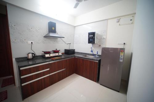 2BHK Fully Furnished Apartment by The Signature Stays in Magarpatta City