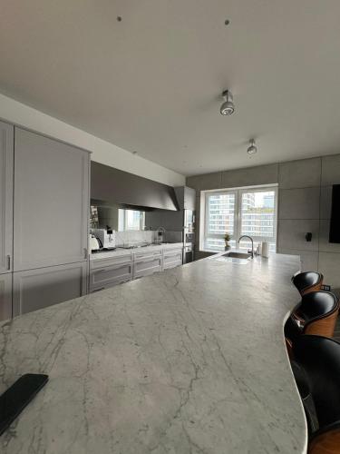 Black Pearl - Amazing City View, 130 sqm, Varsovie (photo 9)