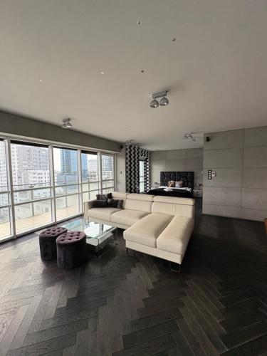 Black Pearl - Amazing City View, 130 sqm, Varsovie (photo 8)