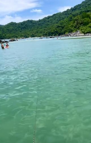 Apartamento completo a 50 mt da Praia da Enseada in Bertioga Apartamento completo a 50 mt da Praia da Enseada in Bertioga