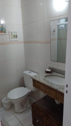 Apartamento completo a 50 mt da Praia da Enseada in Bertioga Apartamento completo a 50 mt da Praia da Enseada in Bertioga