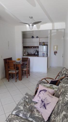 Apartamento completo a 50 mt da Praia da Enseada in Bertioga Apartamento completo a 50 mt da Praia da Enseada in Bertioga