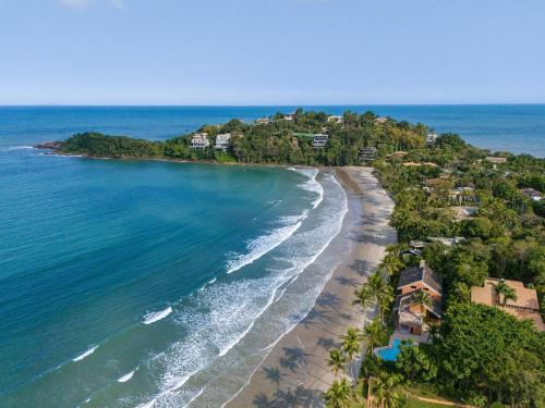 ที่เที่ยวใกล้ที่พัก, Villa in a Paradise Beach surround by the forest in เปเรเก