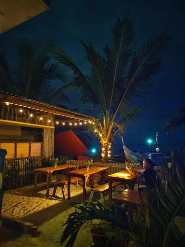 Kobe's Beachfront Haven