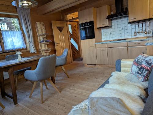 廚房, Ferienwohnung Waldidyll in 海巴赫