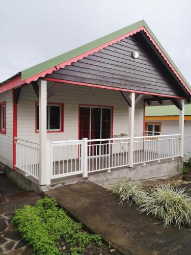Bungalow ROUGE GITES PASSION in Capesterre-Belle-Eau
