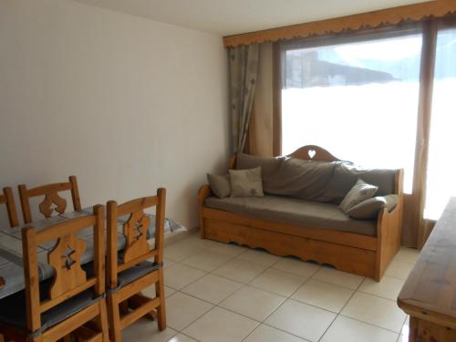 Appartement cosy au pied des pistes avec parking - FR-1-516-31 in ليه دوز الب