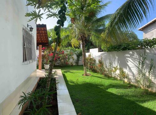 Large house with pool, barbecue and garden, Camaçari