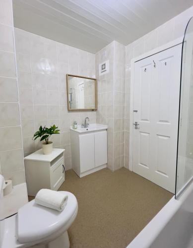 Chic & Cozy 2-Bed Flat in Glasgow - Free Parking, Glasgow (Foto 7)
