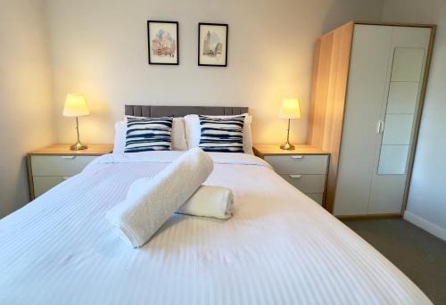 Chic & Cozy 2-Bed Flat in Glasgow - Free Parking, Glasgow (Foto 8)