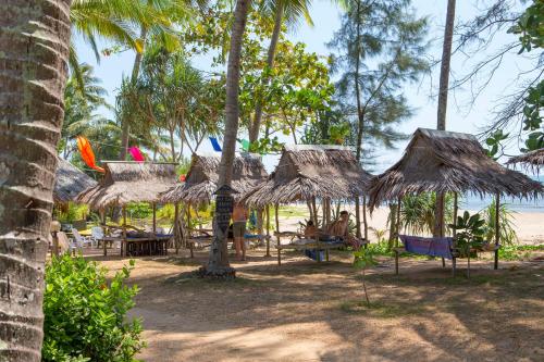 Lanta Coral Beach Resort