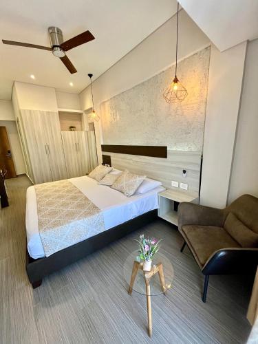 King Room with Balcony image 3