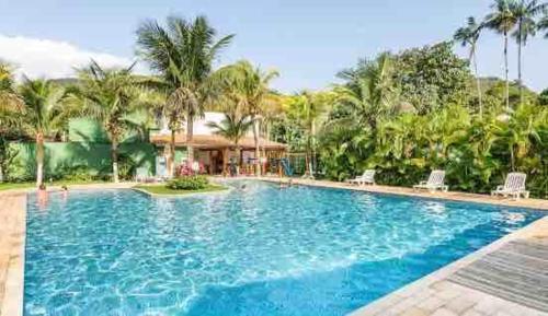 Casa em Juquehy com muita natureza