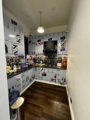 Flat in Karachi - image 14