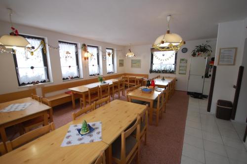 Oprema, Pension 444 - Ski Resort Herlikovice and Bubakov in Za Rekou