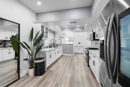 Spacious 4-bedroom Glendora Super House in Glendora