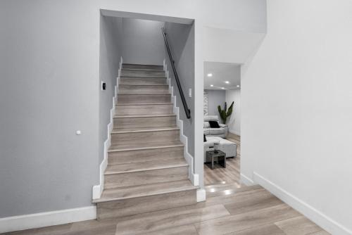 Spacious 4-bedroom Glendora Super House in Glendora