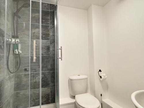 Picture of 2Br 2Ba Flat - King Beds - Free Parking - Near Lgw Airport