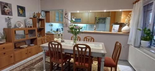 주방, Cozy γωνιά στο χωριό (Cozy γωνια στο χωριο) in 로우트라 이파티스