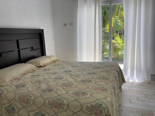 Casa Santorini - Lindo Jardin con Piscina in El Cebollito