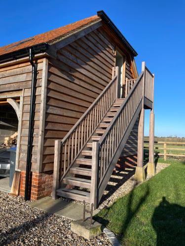 Pettits Barn in Inkpen
