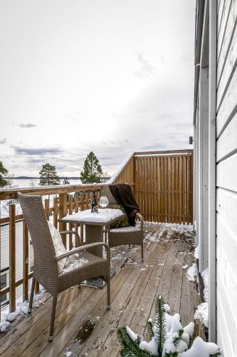 Зручності, 2x Lake House's-Hot Tub-Stunning View-Private Pier in Бро