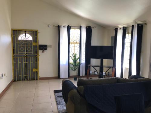 Quiet 2 bedroom 2 bathroom Home in Falmouth, Jamaica Parish of Trelawny in Corral Spring
