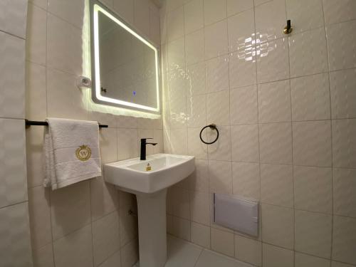 Superior Suite image 10