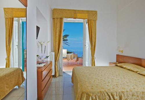 Classic Double Room with Sea View