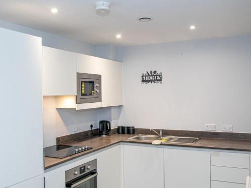 2 Bedroom Apartment with City View, Birmingham (fotografie 9)
